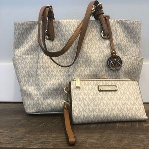 Michael Kors Handbag and Wallet. Gently used. Bought new.